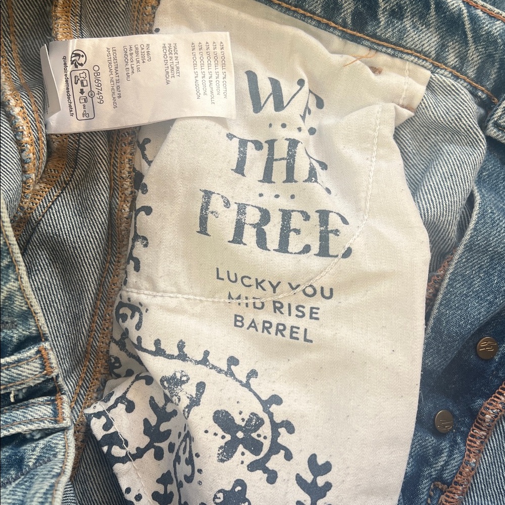 We The Free Lucky You Mid-Rise Barrel Jean - Picture 6 of 7